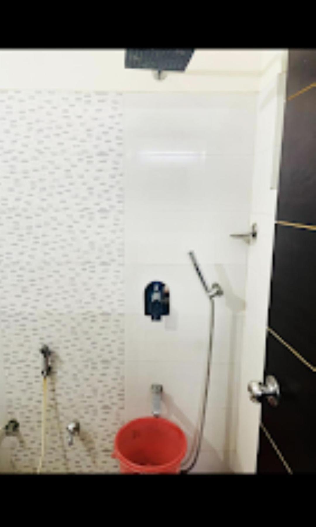Hotel Mahabir Inn Matura Exterior foto